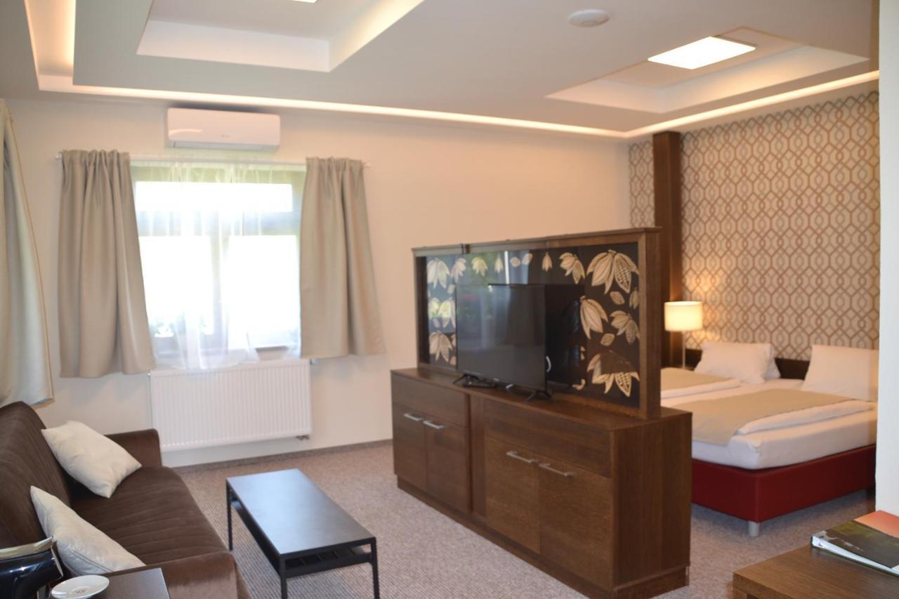 Wellness Hotel Svachovka Mírkovice Dış mekan fotoğraf