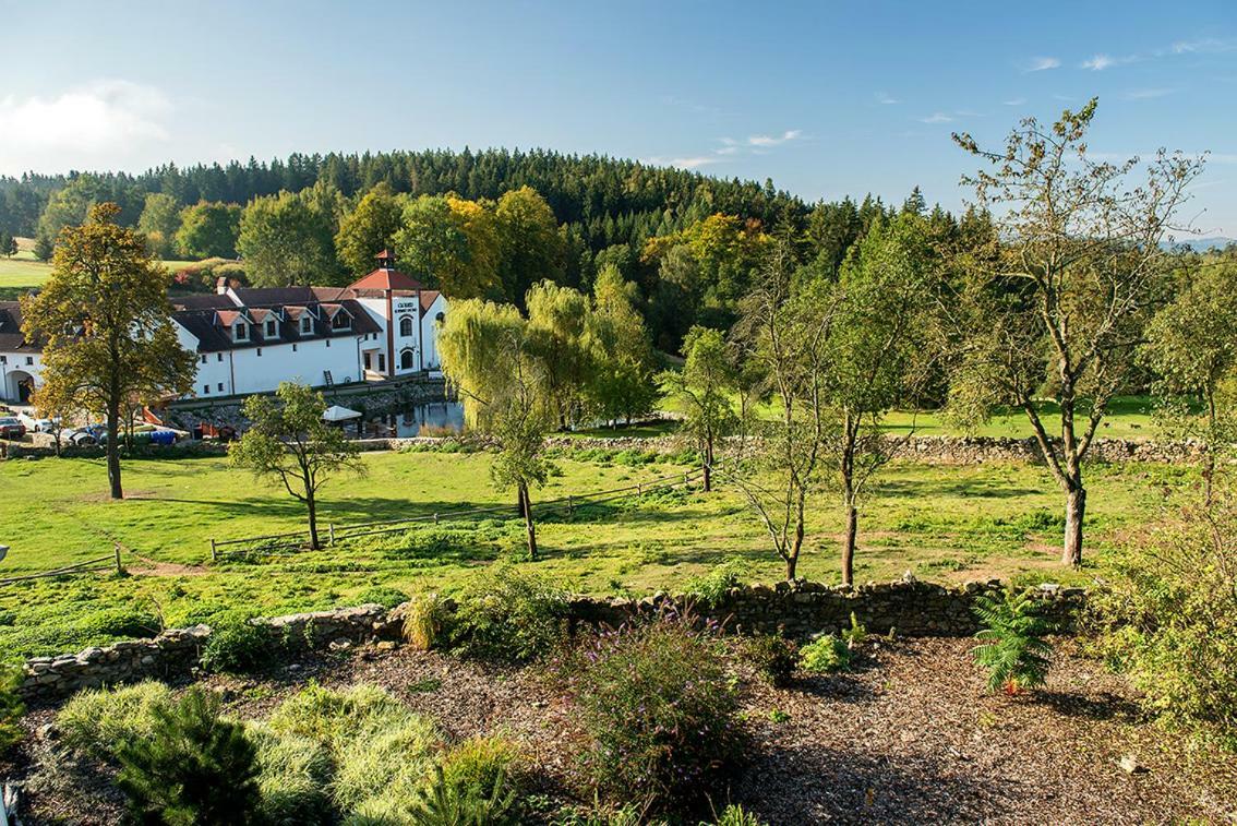 Wellness Hotel Svachovka Mírkovice Dış mekan fotoğraf